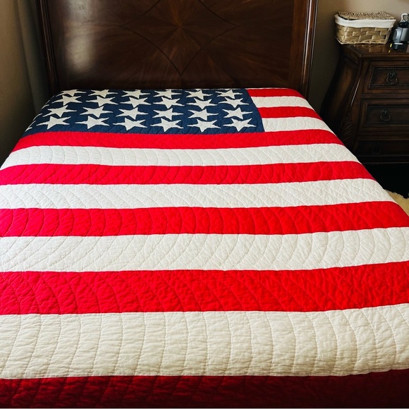90”x92” Gorgeous Vintage Handmade Patriotic Quilt Queen Size. - Picture 1 of 13